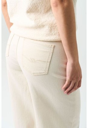 Jean Flare Circe Para Mujer Semi Encerado Jean Flare Circe Para Mujer Semi Encerado Arena 14 VÉLEZ