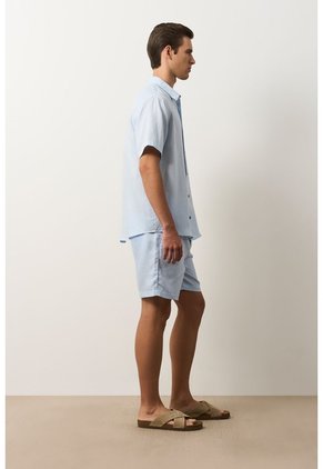 Camisa En Lino Manga Corta Siena Para Hombre Camisa En Lino Manga Corta Siena Para Hombre Azul Claro XL VÉLEZ