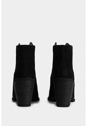 Botines Alpha De Cuero Gamuzado Para Mujer Silueta Asimétrica Botines Alpha De Cuero Gamuzado Para Mujer Silueta Asimétrica Negro 36 VÉLEZ