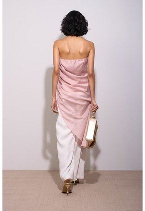 Vestido Strapless Asimétrico Para Mujer Gatsby Vestido Strapless Asimétrico Para Mujer Gatsby Rosado S VÉLEZ