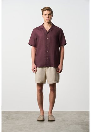 Camisa Manga Corta En Lino Para Hombre Málaga Camisa Manga Corta En Lino Para Hombre Málaga Vinotinto S VÉLEZ