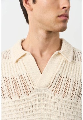 Polo Manga Corta En Tejiido Para Hombre Siloli Polo Manga Corta En Tejiido Para Hombre Siloli Arena XXL VÉLEZ