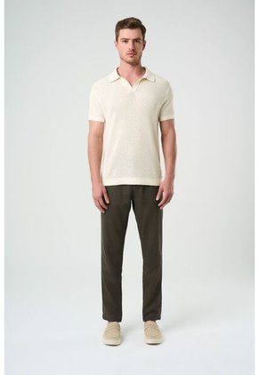 Pantalón Aron En Lino Para Hombre Ribete Cuero Pantalón Aron En Lino Para Hombre Ribete Cuero Verde Oliva 34 VÉLEZ