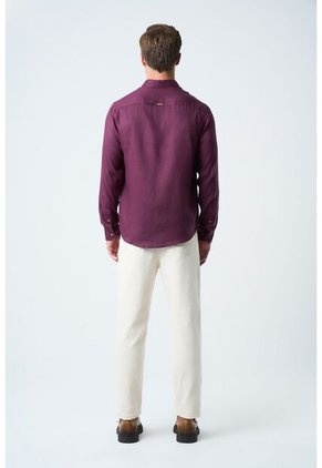 Camisa Manga Larga En Lino Para Hombre Silueta Semi Ajustada Camisa Manga Larga En Lino Para Hombre Silueta Semi Ajustada Morado S VÉLEZ