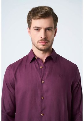 Camisa Manga Larga En Lino Para Hombre Silueta Semi Ajustada Camisa Manga Larga En Lino Para Hombre Silueta Semi Ajustada Morado S VÉLEZ