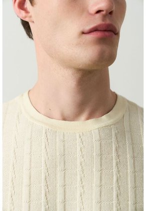 Camiseta Manga Corta Tejida Para Hombre Lumma Camiseta Manga Corta Tejida Para Hombre Lumma Crema XXL VÉLEZ