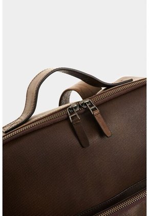 Morral Calgary De Cuero Para Hombre Silueta Slim Morral Calgary De Cuero Para Hombre Silueta Slim Cafe VÉLEZ