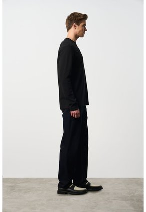 Camiseta Tejida Manga Larga Para Hombre Sabina Camiseta Tejida Manga Larga Para Hombre Sabina Negro L VÉLEZ