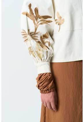 Chaqueta Dune Para Mujer Detalle Bordado Chaqueta Dune Para Mujer Detalle Bordado Crema XL VÉLEZ