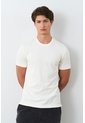 Camiseta Micropima Arizona Para Hombre Semi Ajustada Camiseta Micropima Arizona Para Hombre Semi Ajustada Crema M VÉLEZ de Vélez