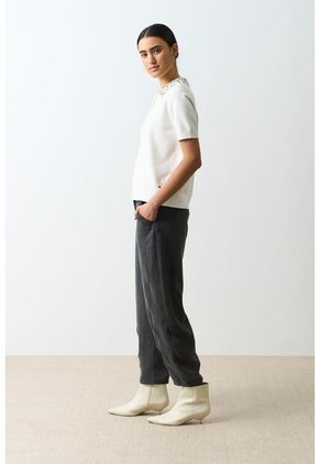 Pantalón Elios Para Mujer Curve Leg Pantalón Elios Para Mujer Curve Leg Negro 10 VÉLEZ