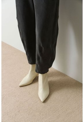 Pantalón Elios Para Mujer Curve Leg Pantalón Elios Para Mujer Curve Leg Negro 10 VÉLEZ