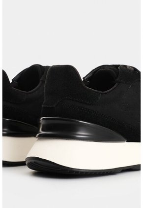 Tenis En Cuero Para Mujer Sierra Tenis En Cuero Para Mujer Sierra Negro 37 VÉLEZ