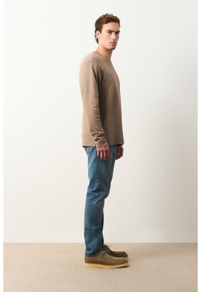 Camiseta Tejida Manga Larga Para Hombre Sabina Camiseta Tejida Manga Larga Para Hombre Sabina Tabaco XXL VÉLEZ