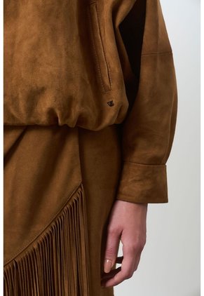 Chaqueta Bomber De Gamuza Para Mujer Serrano Chaqueta Bomber De Gamuza Para Mujer Serrano Miel S VÉLEZ