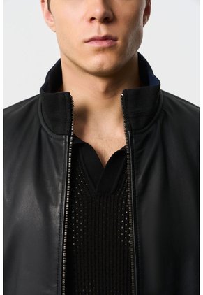 Chaqueta Clásica Doble Faz De Cuero Para Hombre Luminia Chaqueta Clásica Doble Faz De Cuero Para Hombre Luminia Negro L VÉLEZ