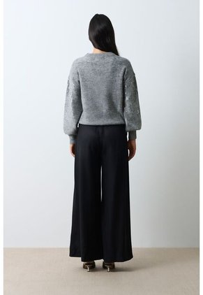 Sweater Tejido Oversized Para Mujer Nácar Sweater Tejido Oversized Para Mujer Nácar Gris L VÉLEZ