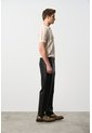 Pantalón Semi Fitted De Cuero Para Hombre Sole Pantalón Semi Fitted De Cuero Para Hombre Sole Negro 38 VÉLEZ de Vélez