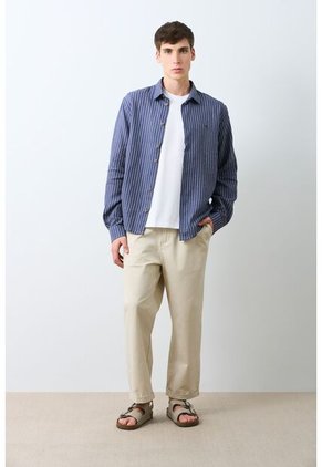 Camisa Manga Larga En Lino Para Hombre Lira Camisa Manga Larga En Lino Para Hombre Lira Azul Oscuro L VÉLEZ