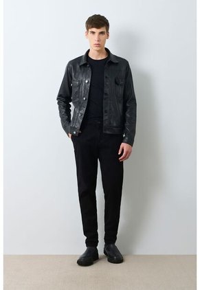 Pantalón Chino Italo Para Hombre Semifitted Pantalón Chino Italo Para Hombre Semifitted Negro 30 VÉLEZ