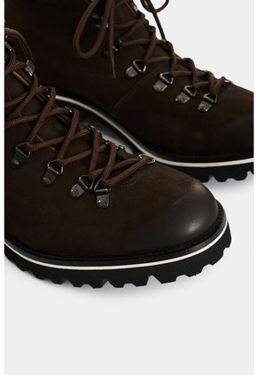Botas De Cuero Gamuzado Para Hombre Diver Botas De Cuero Gamuzado Para Hombre Diver Cafe 41 VÉLEZ