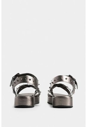 Sandalia Plataforma Calas De Cuero Folia Para Mujer Correa Taches Sandalia Plataforma Calas De Cuero Folia Para Mujer Correa Taches Plata 38 VÉLEZ