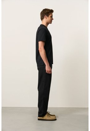 Camiseta Pacífico Manga Corta Para Hombre Semi-fitted Camiseta Pacífico Manga Corta Para Hombre Semi-fitted Negro M VÉLEZ