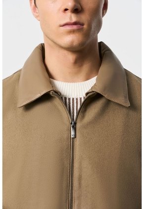 Chaqueta De Tela Y Cuero Para Hombre Oroa Chaqueta De Tela Y Cuero Para Hombre Oroa Tabaco XS VÉLEZ