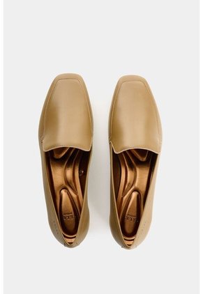 Mocasín En Cuero Para Mujer Ocaso Mocasín En Cuero Para Mujer Ocaso Tabaco 39 VÉLEZ
