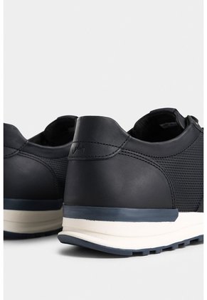 Tenis Vuelos De Cuero Para Hombre Combinación De Texturas Tenis Vuelos De Cuero Para Hombre Combinación De Texturas Negro 38 VÉLEZ