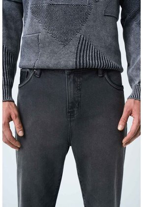 Jean Confort Alcor Para Hombre Semi Fitted Jean Confort Alcor Para Hombre Semi Fitted Gris 34 VÉLEZ