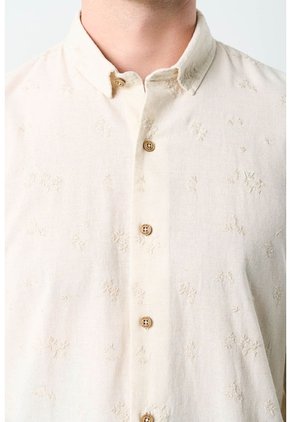 Camisa Manga Larga Semi Fitted Para Hombre Asiri Camisa Manga Larga Semi Fitted Para Hombre Asiri Crema L VÉLEZ