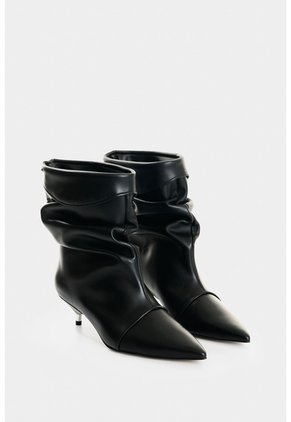 Botín Arizona En Cuero Para Mujer Botín Arizona En Cuero Para Mujer Negro 34 VÉLEZ