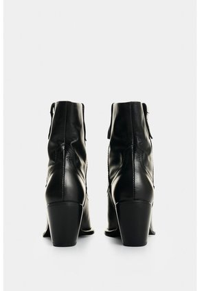 Botin Texano En Cuero Para Mujer Isla Botin Texano En Cuero Para Mujer Isla Negro 39 VÉLEZ