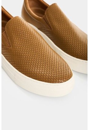 Mocasines En Cuero Grabado Para Mujer Gael Mocasines En Cuero Grabado Para Mujer Gael Miel 34 VÉLEZ