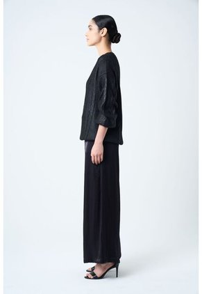 Sweater Tejido Layla Para Mujer Efecto Resinado Sweater Tejido Layla Para Mujer Efecto Resinado Negro L VÉLEZ