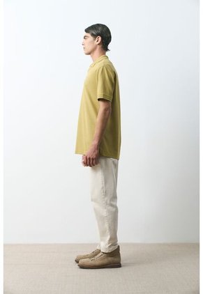 Polo Para Hombre Semi Fit Detalle Jacquard Polo Para Hombre Semi Fit Detalle Jacquard Verde S VÉLEZ