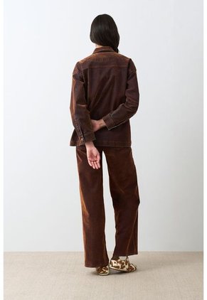 Chaqueta Oversized En Denim Gamuzado Para Mujer Bronce Chaqueta Oversized En Denim Gamuzado Para Mujer Bronce Bronce M VÉLEZ