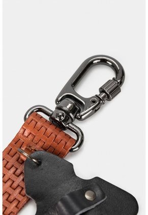 Llavero Air De Cuero Para Hombre Mosquetón Grabado Llavero Air De Cuero Para Hombre Mosquetón Grabado Brandy Vélez