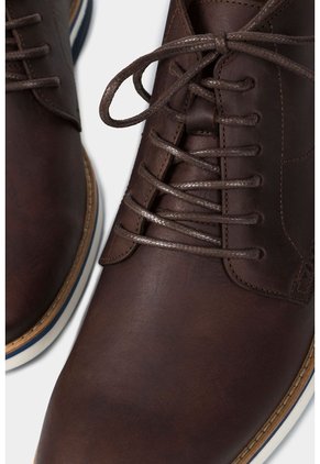 Botas Casual Play De Cuero Para Hombre Efecto Envejecido Cafe Botas Casual Play De Cuero Para Hombre Efecto Envejecido Cafe 40 VÉLEZ