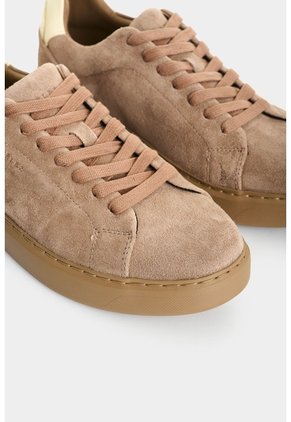 Tenis En Carnaza Para Hombre Cabernet 2.0 Tenis En Carnaza Para Hombre Cabernet 2.0 Tabaco 41 VÉLEZ