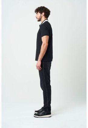 Jean Capri Semi Fitted Para Hombre Black Denim Jean Capri Semi Fitted Para Hombre Black Denim Negro 30 VÉLEZ