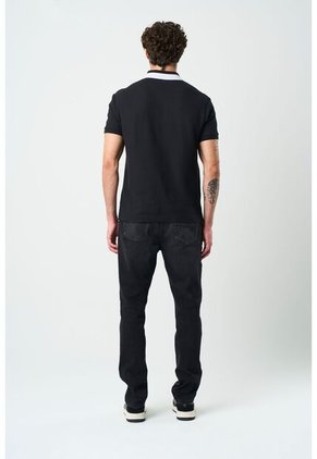 Jean Capri Semi Fitted Para Hombre Black Denim Jean Capri Semi Fitted Para Hombre Black Denim Negro 36 VÉLEZ