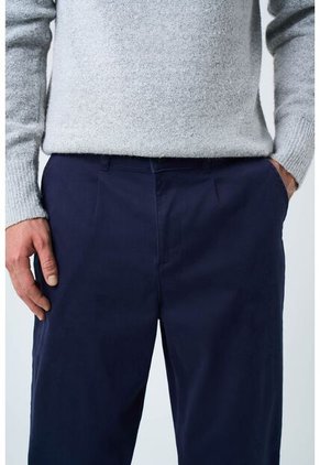 Pantalón Apis En Drill Para Hombre Silueta Baggy Pantalón Apis En Drill Para Hombre Silueta Baggy Azul Oscuro 30 VÉLEZ