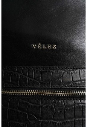 Morral De Cuero Grabado Para Mujer Floral Morral De Cuero Grabado Para Mujer Floral Negro VÉLEZ
