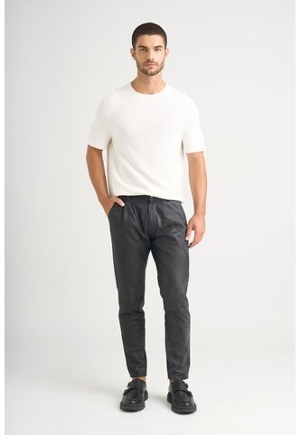 Pantalón Draco 2.0 De Cuero Gamuzado Para Hombre Semi Holgado Pantalón Draco 2.0 De Cuero Gamuzado Para Hombre Semi Holgado Negro 32 VÉLEZ Vélez