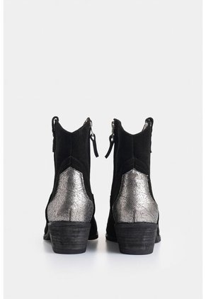 Botines Texanos Sahara De Cuero Gamuzado Para Mujer Detalle Metalizado Botines Texanos Sahara De Cuero Gamuzado Para Mujer Detalle Metalizado Negro 39 VÉLEZ