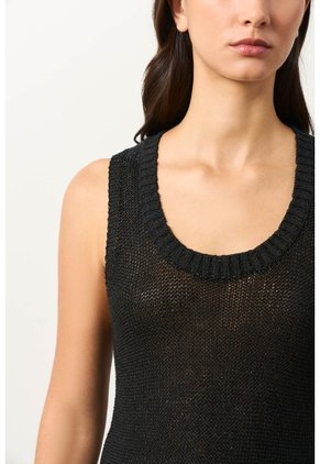 Camiseta Tejida Para Mujer Efecto Metalizado Lúrex Camiseta Tejida Para Mujer Efecto Metalizado Lúrex Negro Perlado L VÉLEZ