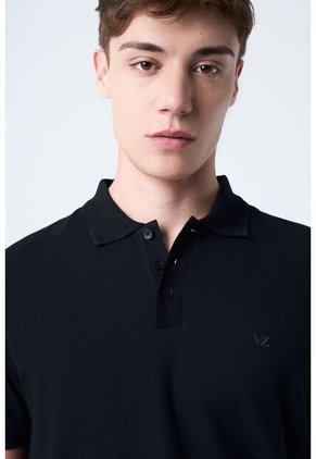 Polo Para Hombre Semi Fit Detalle Jacquard Polo Para Hombre Semi Fit Detalle Jacquard Negro XS VÉLEZ