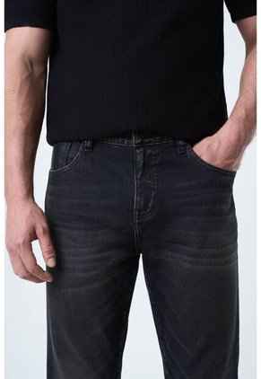 Jean Blackout Para Hombre Confort Jean Blackout Para Hombre Confort Negro 38 VÉLEZ